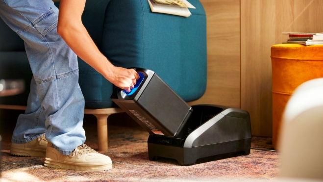 Avec 10,2 kg de poids, la batterie est facilement transportable.