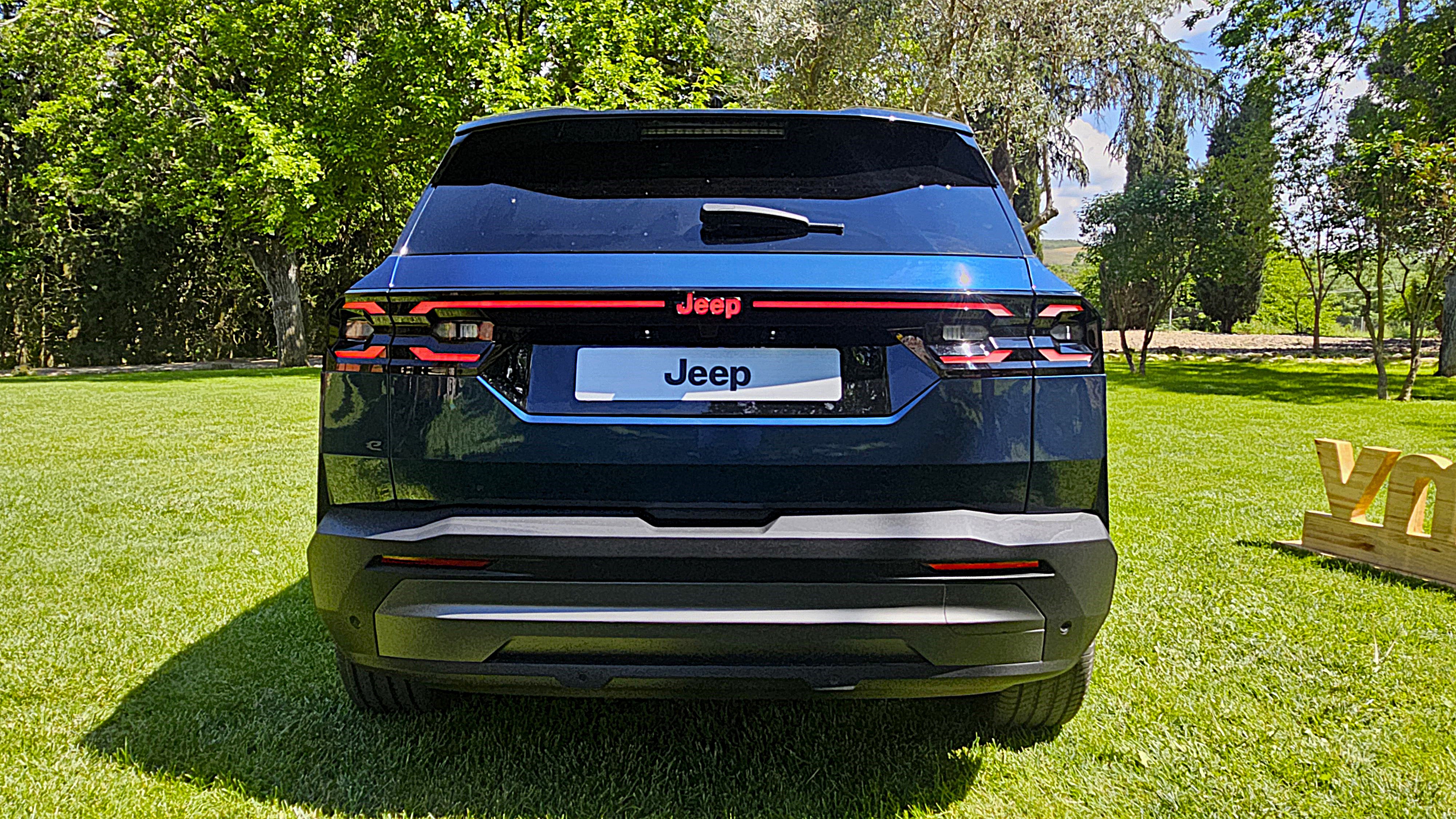 Jeep Compass Rival Toyota RV4 10700 Euros Sale (4) Jeep Compass Rival Toyota RV4 10700 Euros Sale (4)