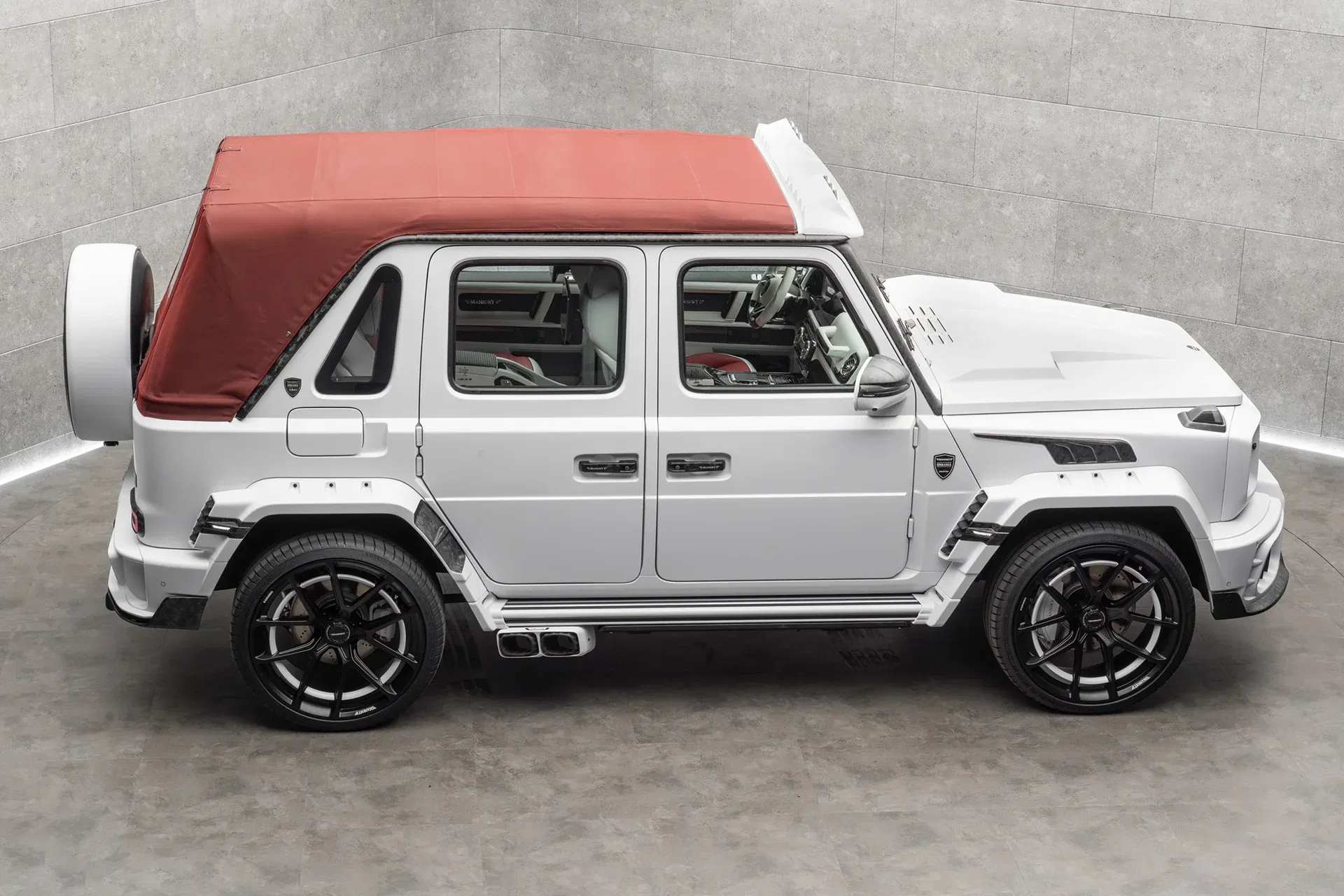 Mansory Sperienza - côté, toit vers le haut