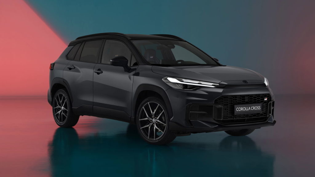 Toyota Corolla Cross obtient un lifting, GR Sport Relover