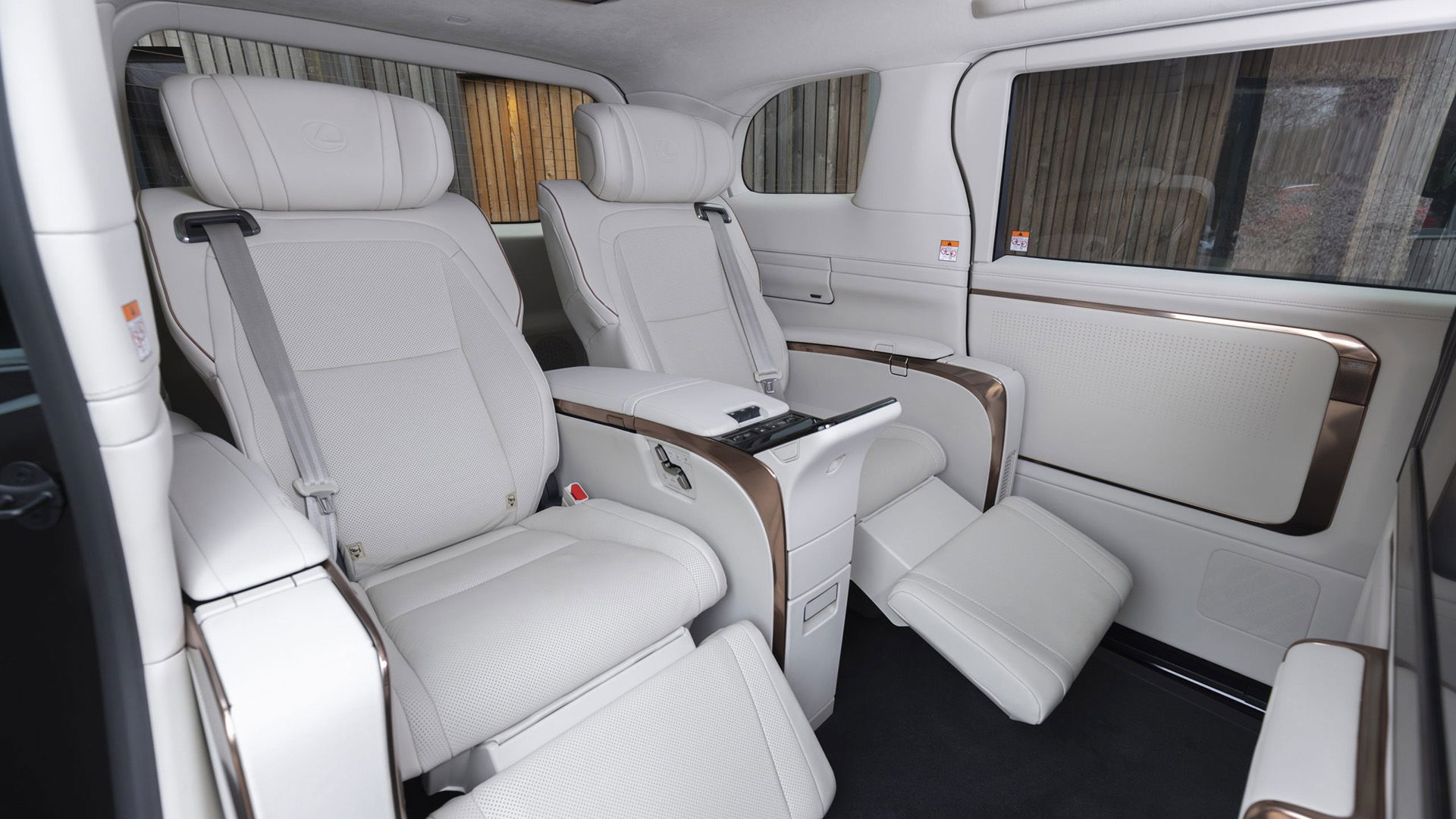 Lexus LM350H, sièges arrière
