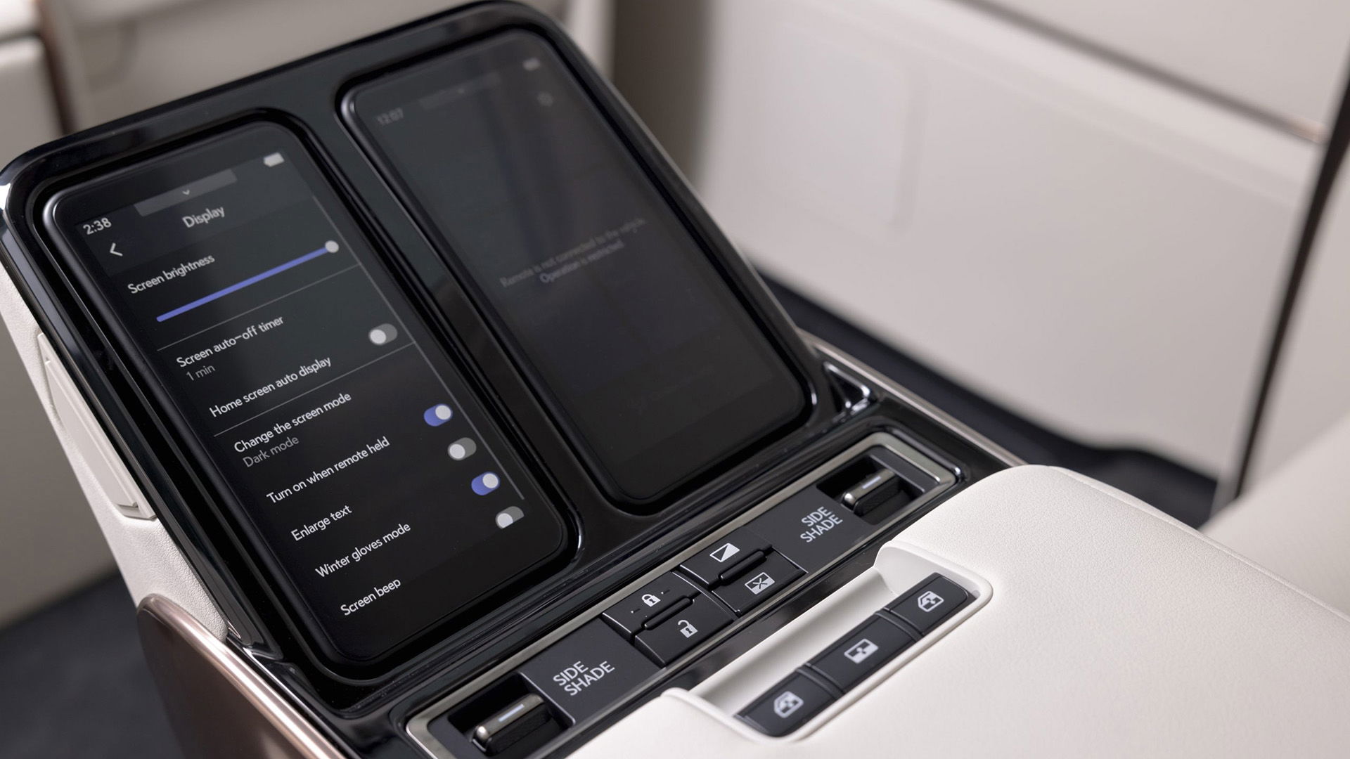 Lexus LM350H, télécommandes