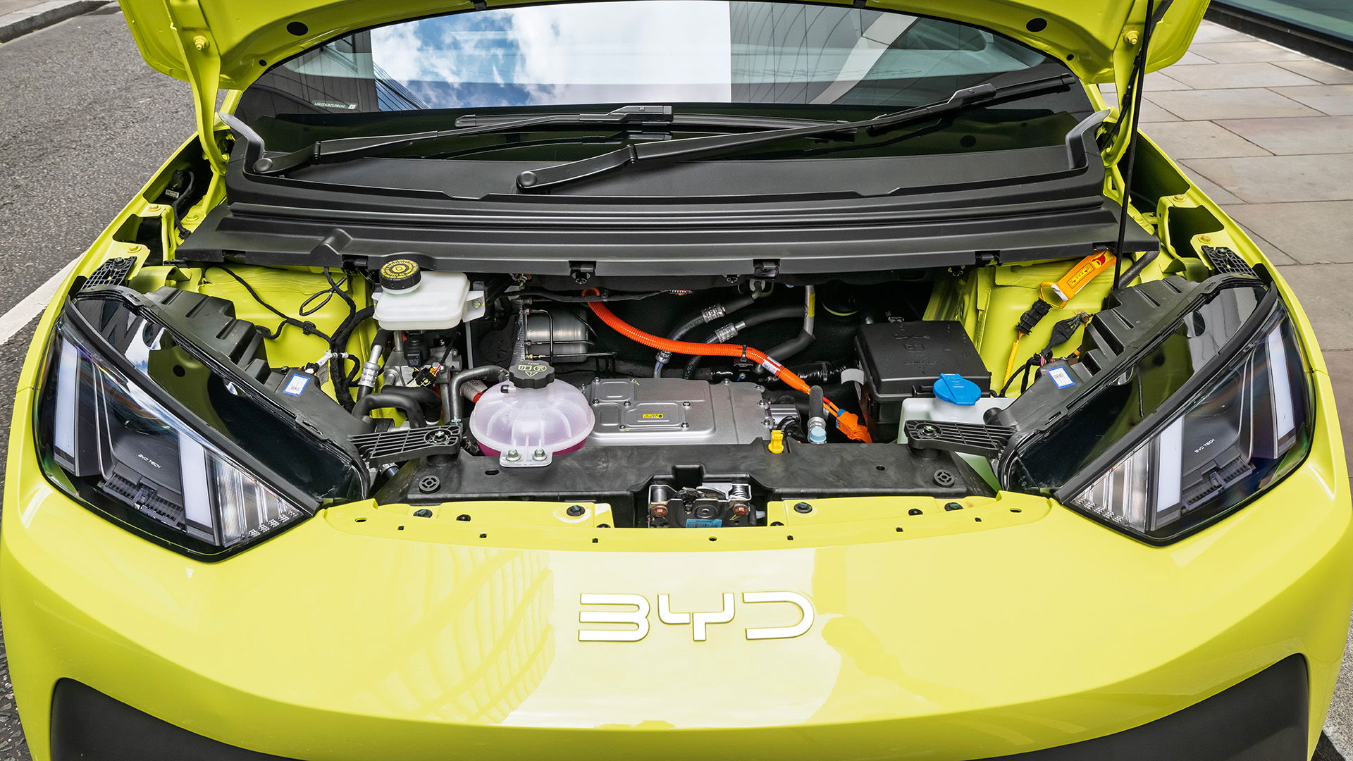 BYD Dolphin Surf, sous bonnet