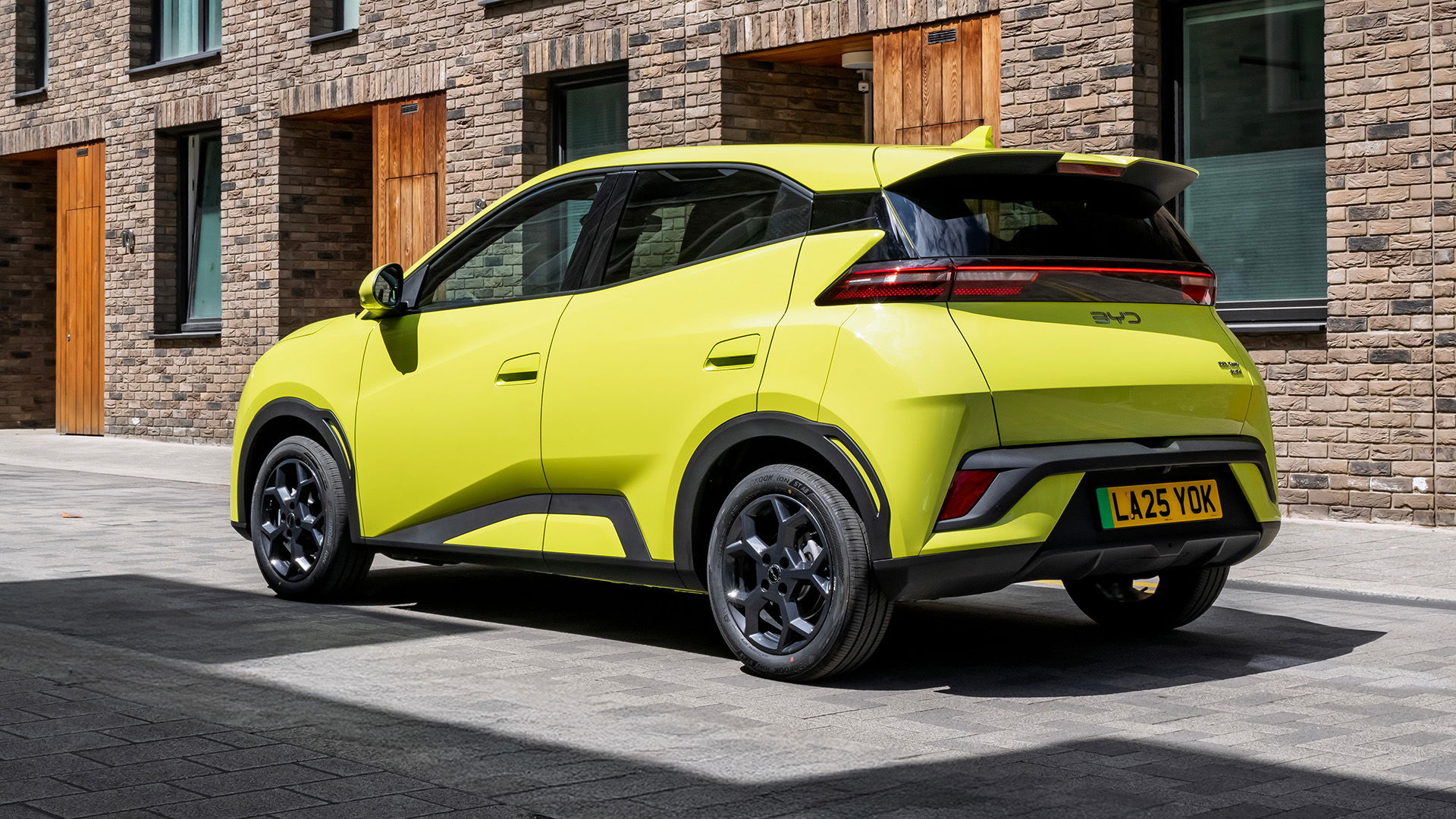 BYD Dolphin Surf, arrière