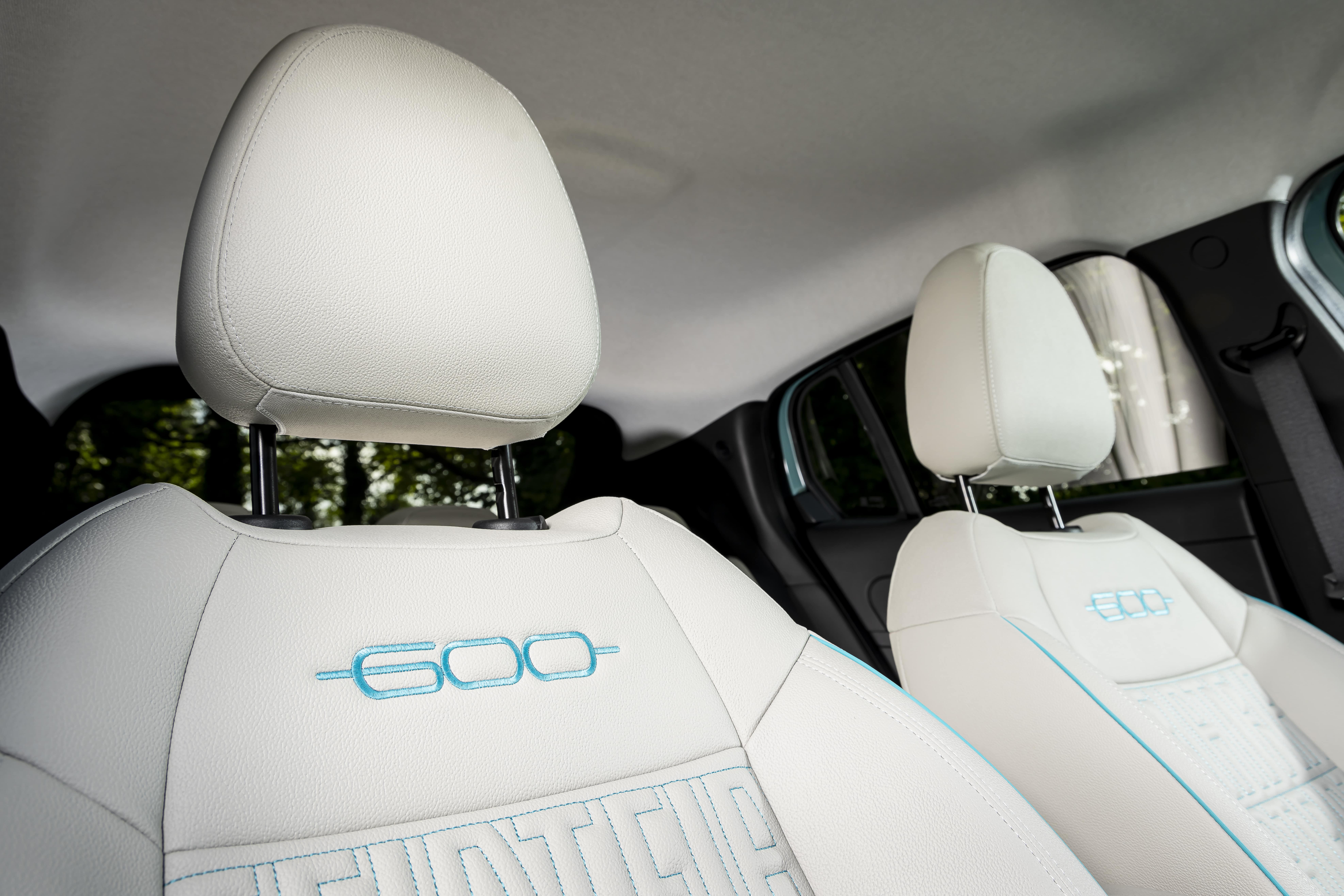 Fiat 600 hybride - intérieur