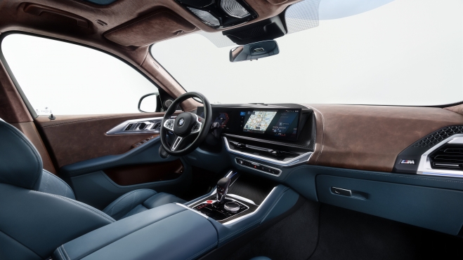 BMW XM (1) BMW XM (1)