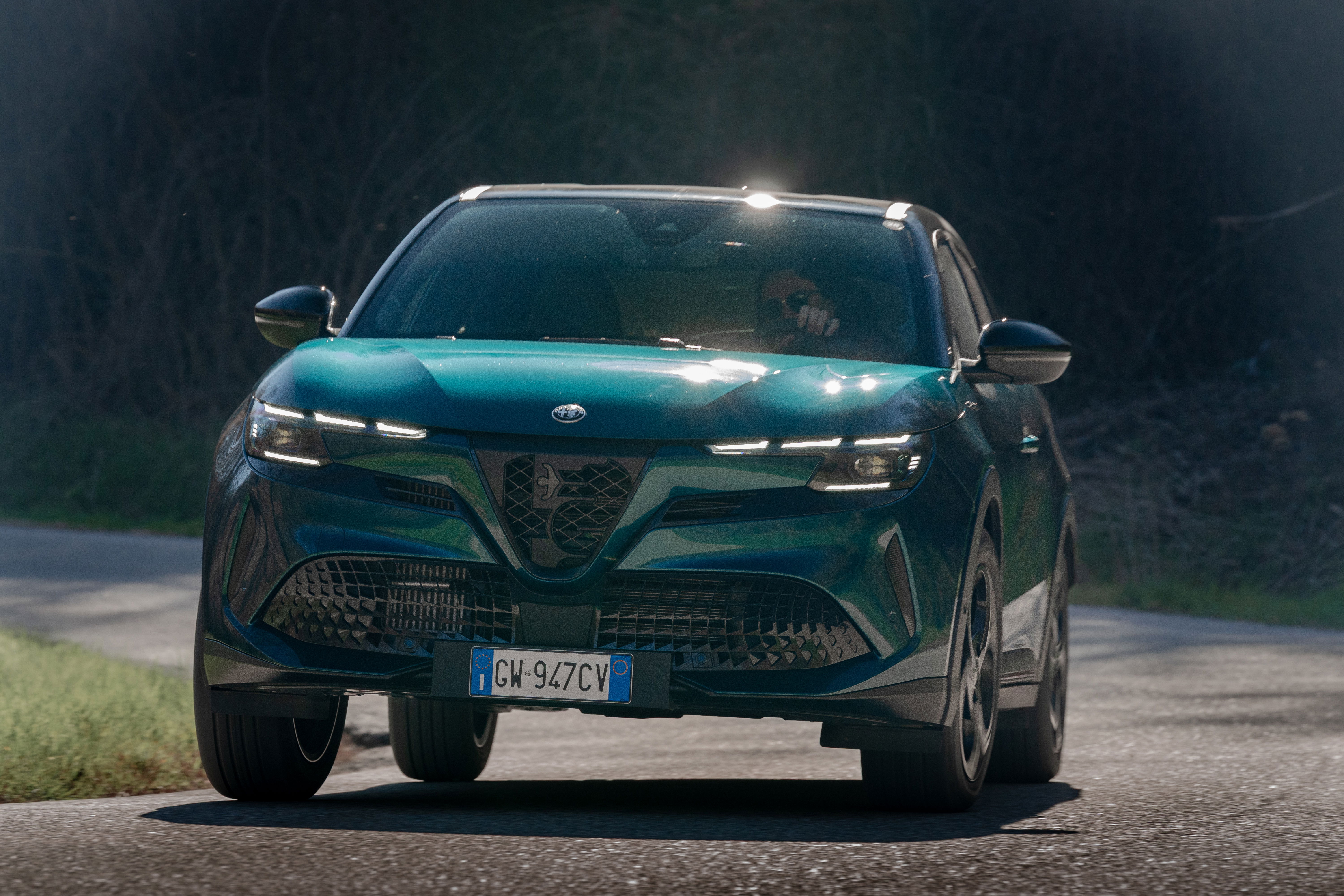 Alfa Romeo Junior Ibrida - Front, conduite