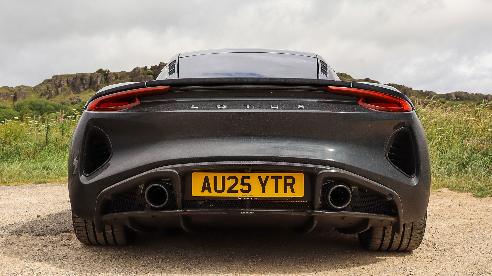 Lotus Emira Turbo SE - arrière, statique