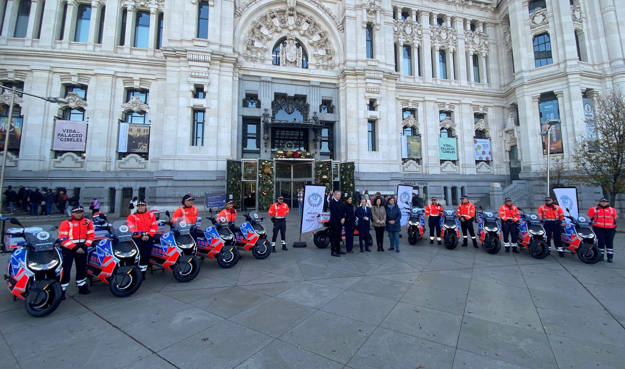 Le fait que la police utilise des véhicules électriques est un bon exemple pour le reste des utilisateurs. Le fait que la police utilise des véhicules électriques est un bon exemple pour le reste des utilisateurs.