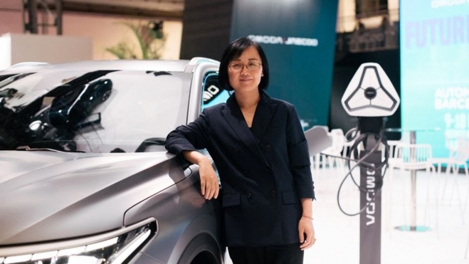 Vice-présidente de Chery Lilian Xiong Cupra Vice-présidente de Chery Lilian Xiong Cupra
