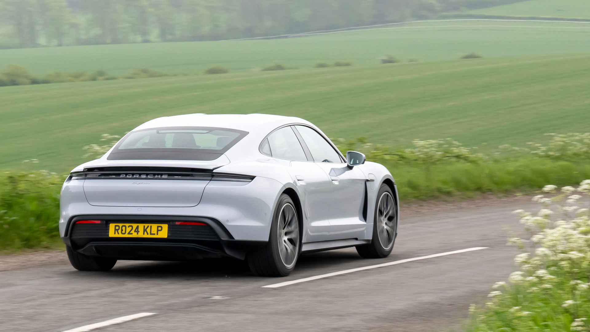 2025 Porsche Taycan, arrière