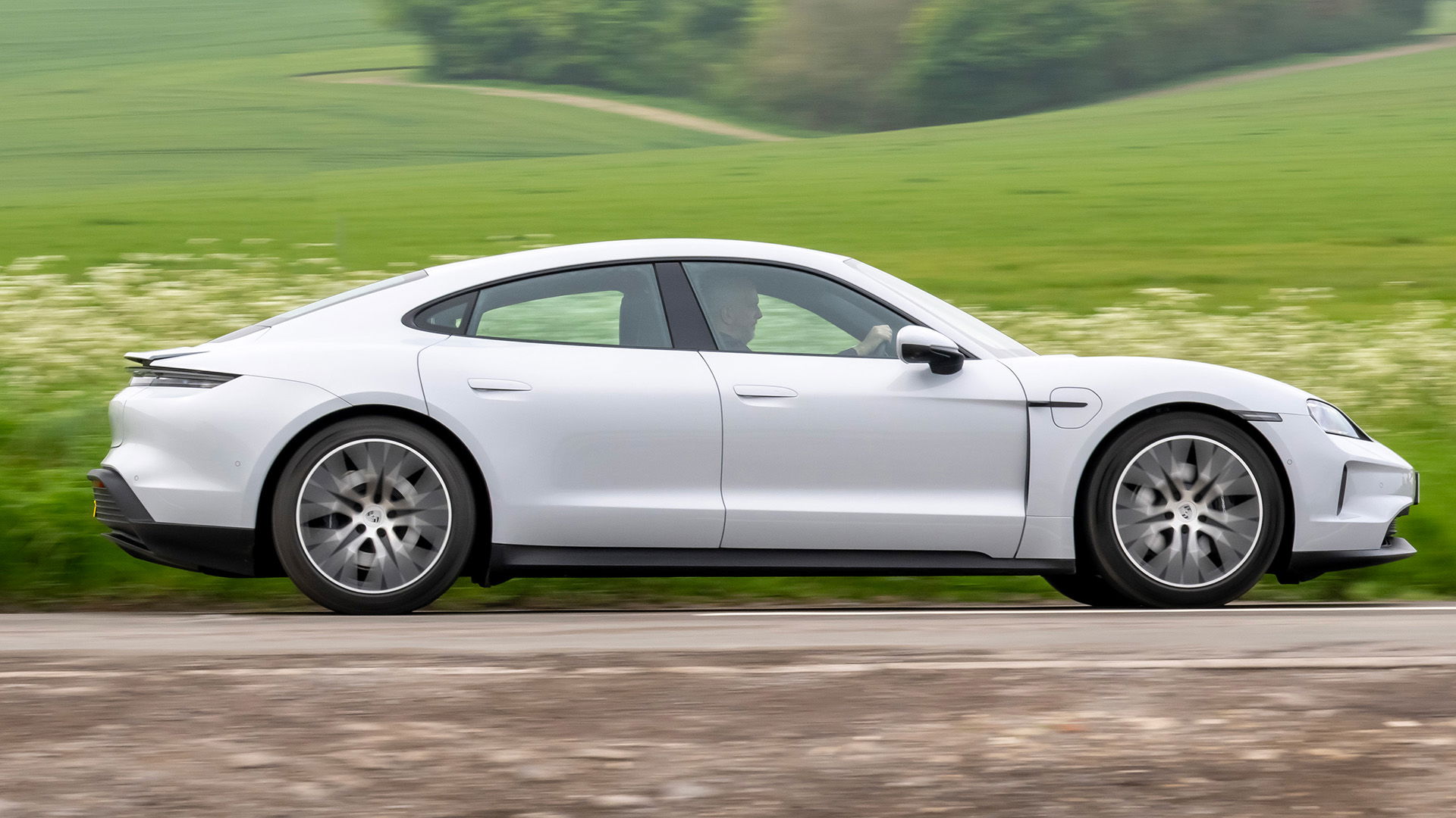 2025 Porsche Taycan, côté