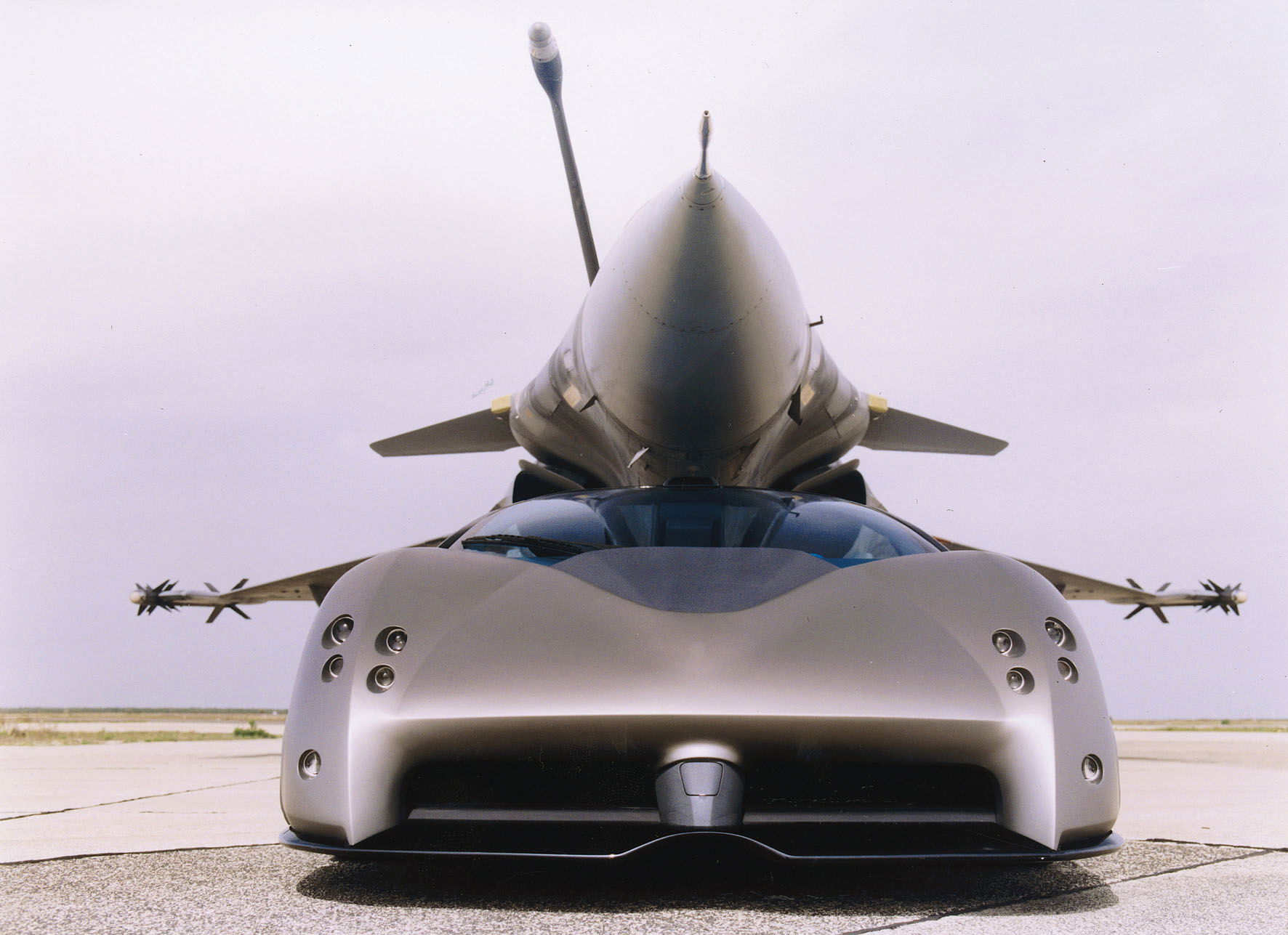Lamborghini Pregunta avec Dassault Rafale