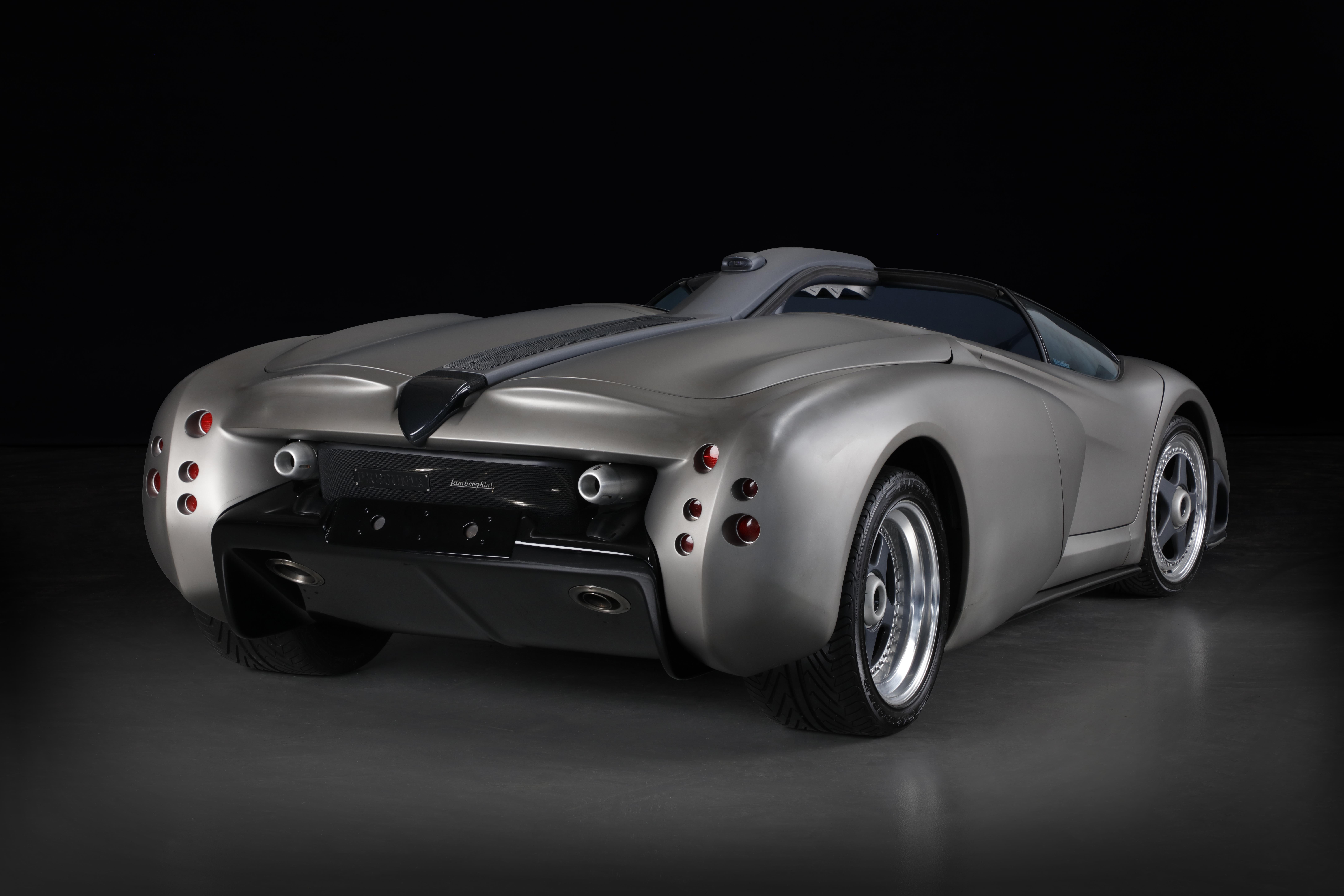 Lamborghini Pregunta - arrière