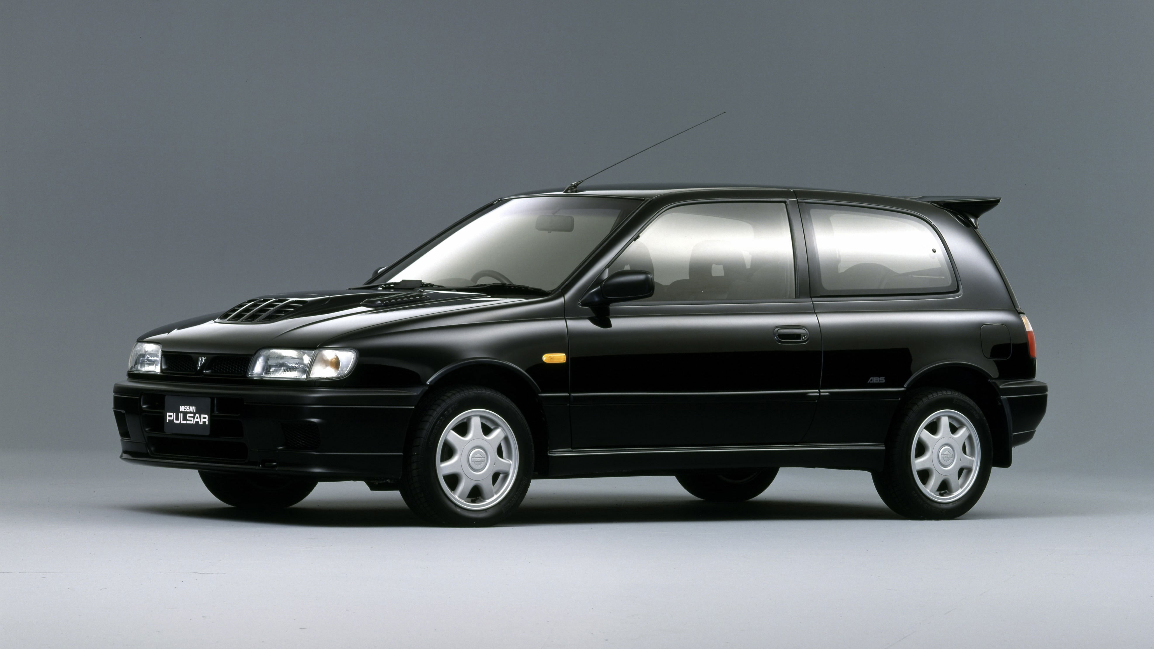 Nissan Pulsar Gti-R