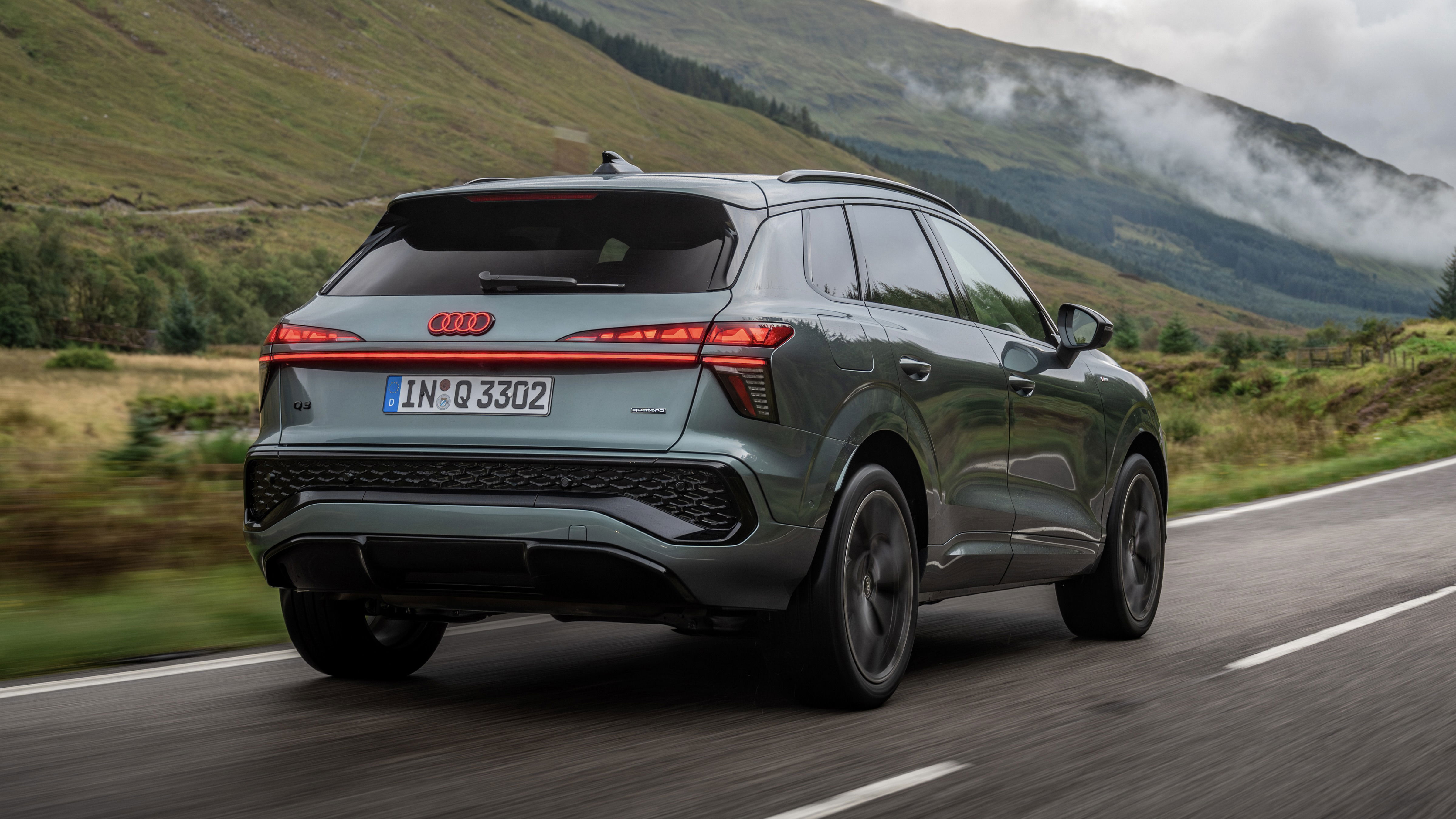 2025 Audi Q3 - arrière, conduite