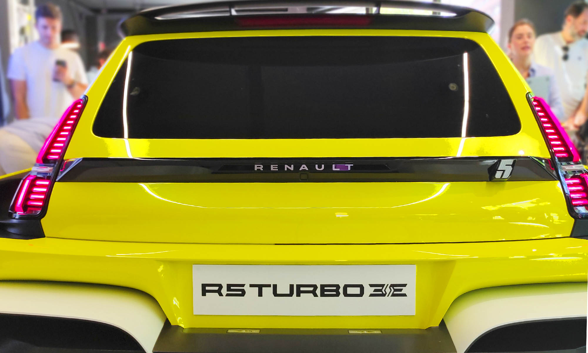 Renault 5 Turbo 3e Sports Electric Car 4 Renault 5 Turbo 3e Sports Electric Car 4
