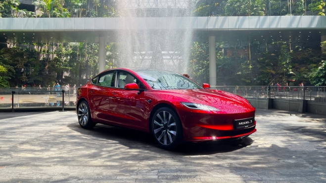 La nouvelle Tesla Model 3 a commencé son déploiement commercial en Europe. La nouvelle Tesla Model 3 a commencé son déploiement commercial en Europe.