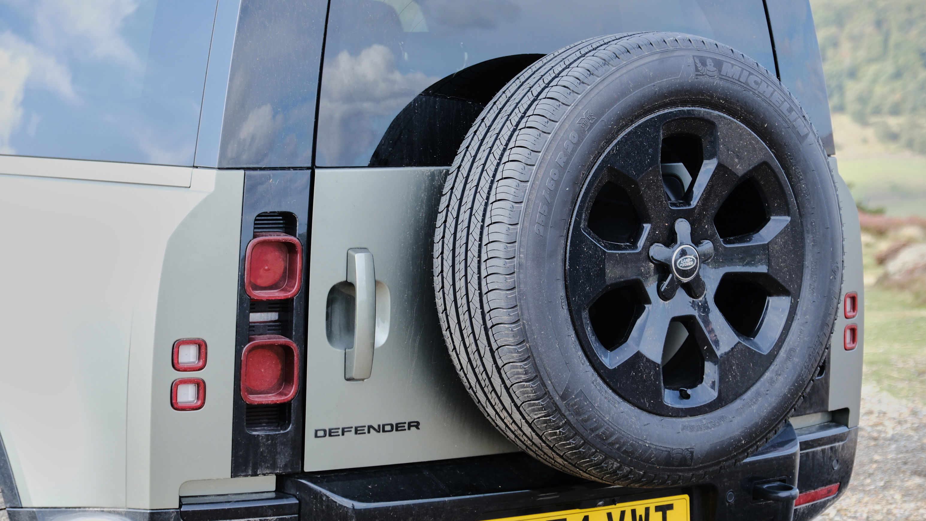 Land Rover Defender 90 - détail arrière