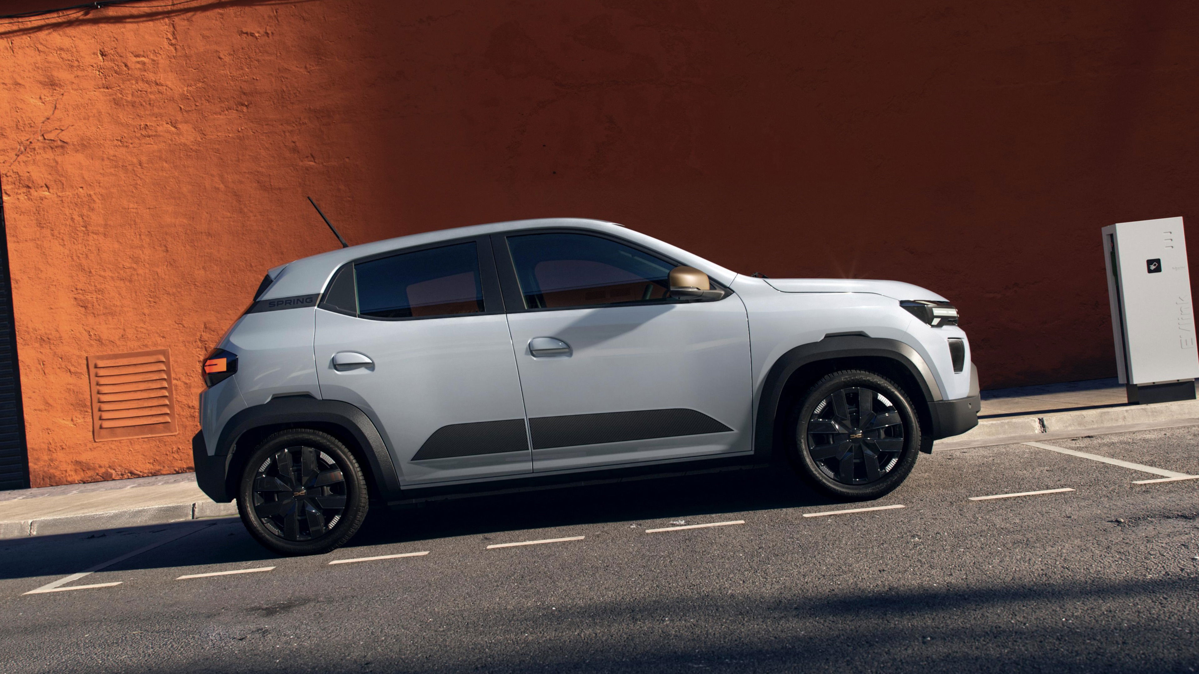 Dacia Printemps - côté