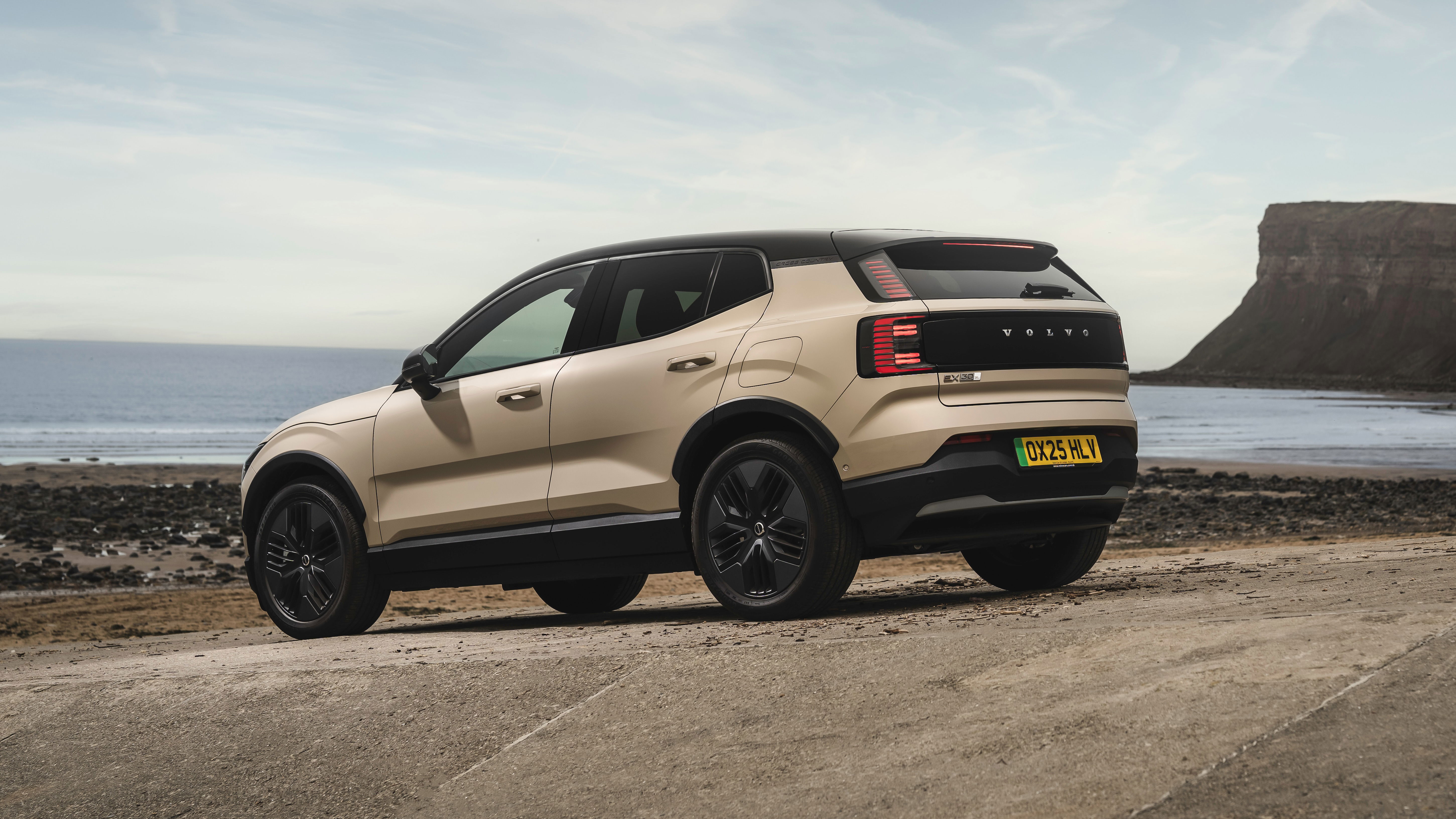 Volvo EX30 Cross Country - arrière, statique
