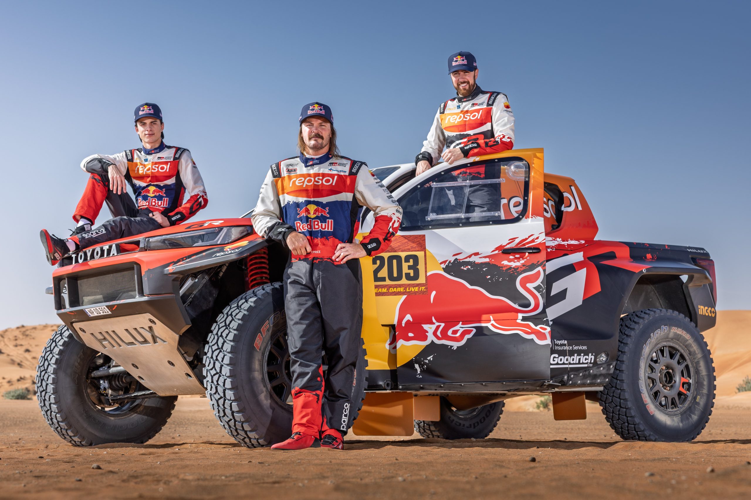 Toyota GR DKR Hilux avec chauffeurs