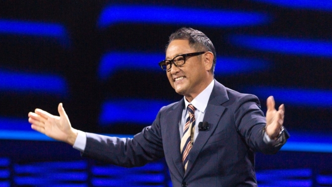 S'il parvient à clôturer cette opération d'un million de dollars, Akio Toyoda entrerait dans l'histoire de Toyota en tant que président qui a intégré les deux entreprises familiales Toyoda. S'il parvient à clôturer cette opération d'un million de dollars, Akio Toyoda entrerait dans l'histoire de Toyota en tant que président qui a intégré les deux entreprises familiales Toyoda.