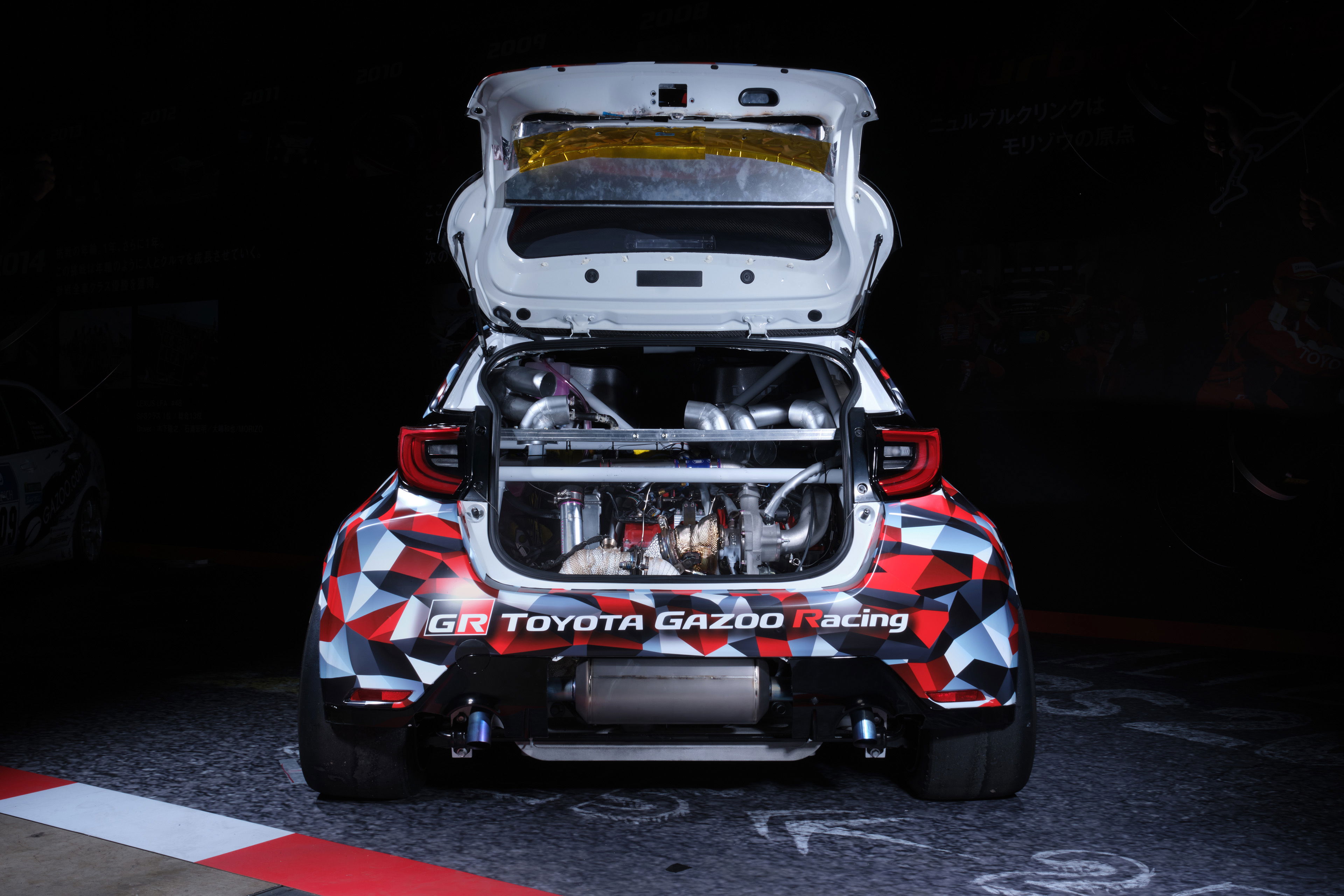 Toyota GR Yaris M Concept, arrière, capot moteur ouvert