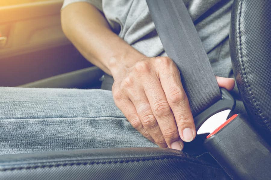 Comment maintenir les ceintures de securite et quand les remplacer