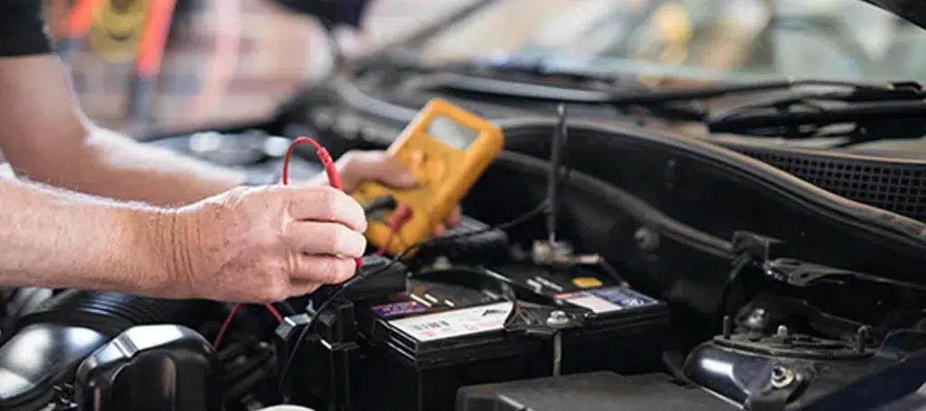Tester batterie voiture