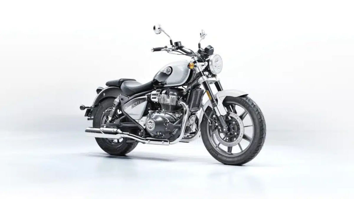 ROYAL-ENFIELD_Super-Meteor-650