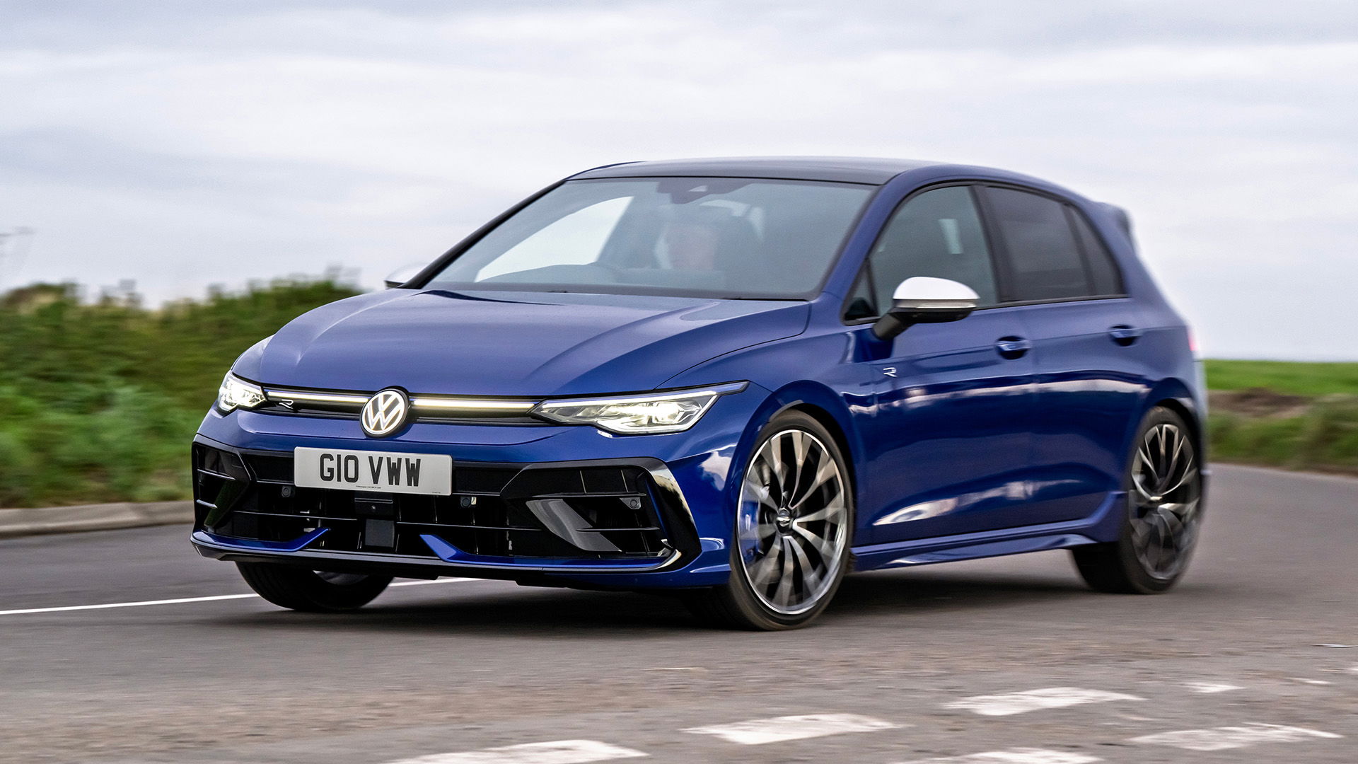 MK8.5 VW Golf R Review: Sensible et sensationnel | trajetalacarte.com
