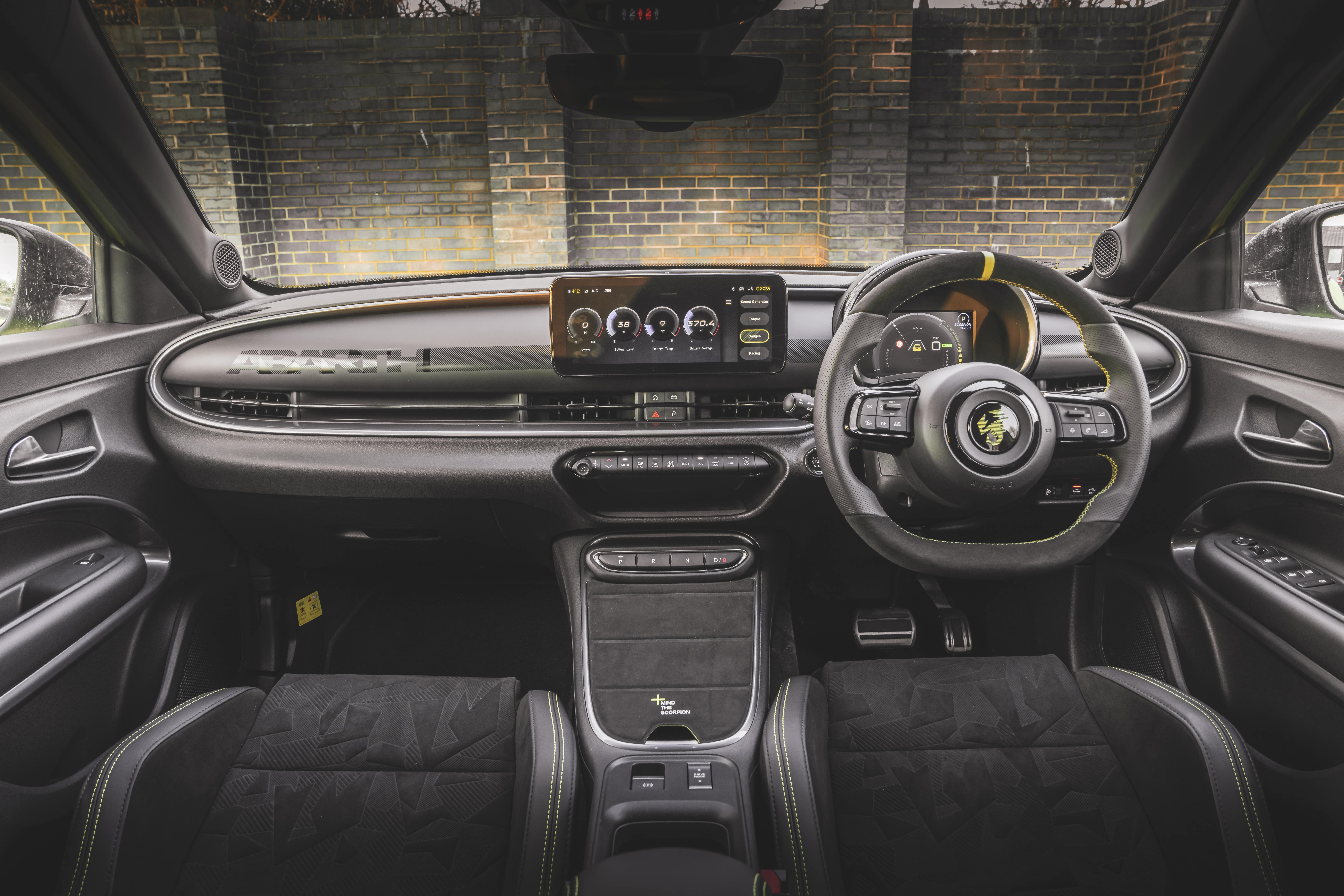 Abarth 600E - intérieur
