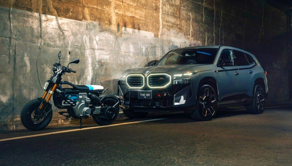 Nous analysons la moto électrique la plus «folle» de ce constructeur de voitures bien connu