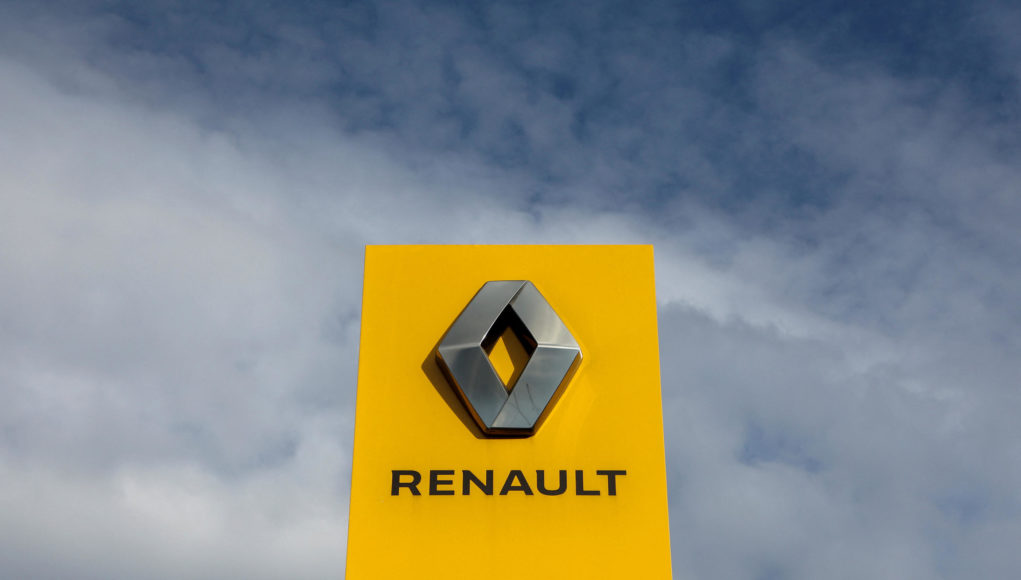 Renault-logo-facade Renault-logo-facade