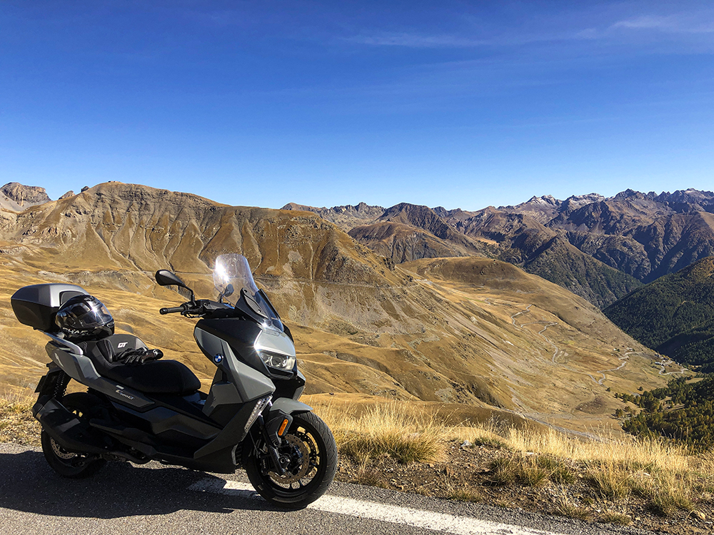 Une BMW C400GT