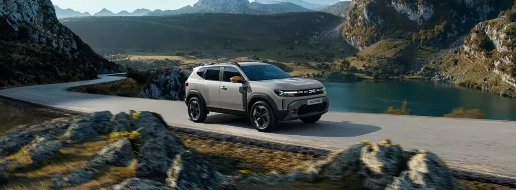 Une Dacia Duster grise