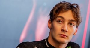 Leclerc sous pression de Russell lors du Grand Prix de Bahreïn, suivez la course en direct via un live texte Le pilote Georges Russel