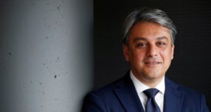 Priorité à la défense avant de passer à l’attaque, annonce le PDG de Renault. Mr Luca De Meo