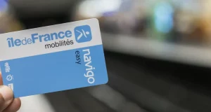 Quelles étapes suivre pour obtenir le remboursement en cas de retard de votre Navigo ? Une carte passe Navigo