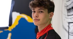 Alpine: Oliver Bearman remplacera Carlos Sainz à Djeddah Oliver Bearman