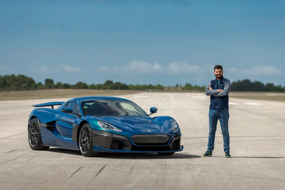 Mate Rimac avec une Bugatti