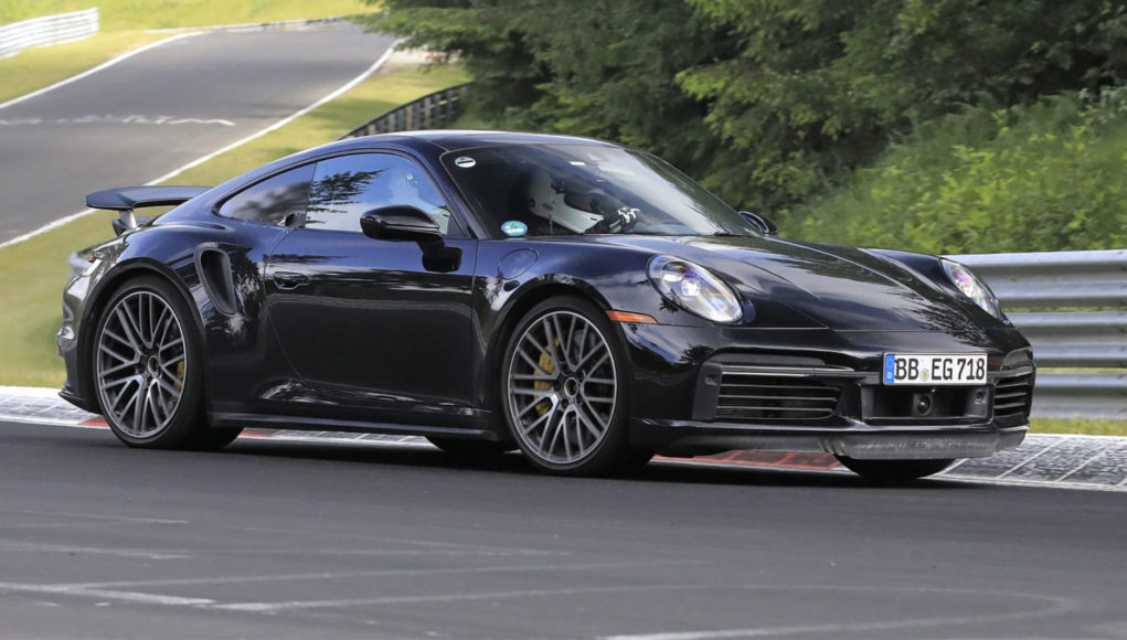 Une Porsche hybride 911