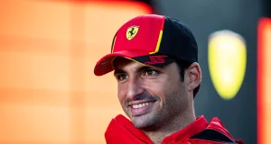 Explosion de vitesse : Sainz en tête des essais libres à Bahreïn Le pilote Carlos Sainz