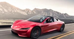 Critique devenu collectionneur : l’achat surprise de trois Tesla Roadster Une Tesla Roadster