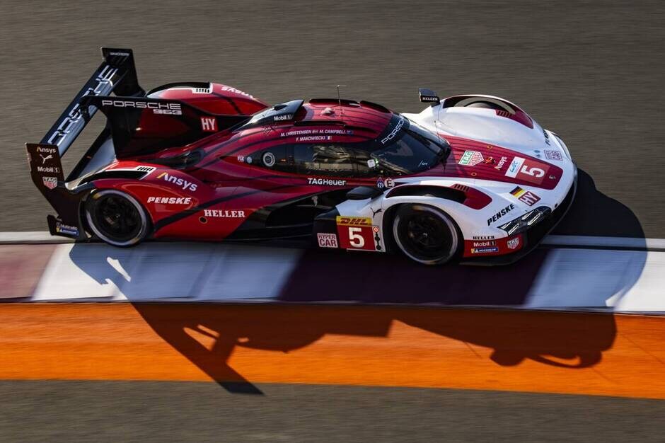 Une Porsche sur piste