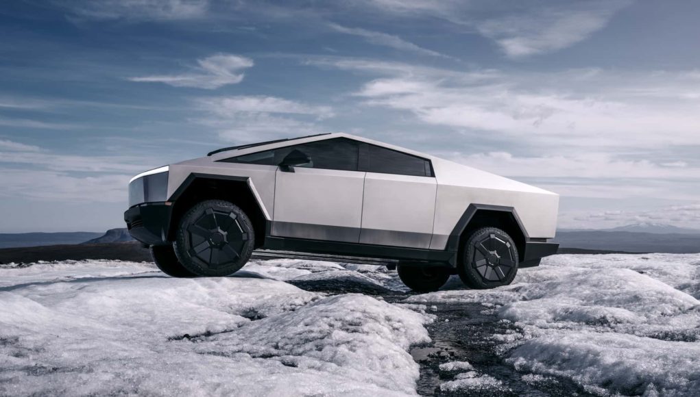 S0-elon-musk-nous-a-encore-frustres-avec-le-tesla-cybertruck-781633 Tesla Cybertruck