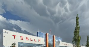 Tesla pourrait faire face à une surcapacité importante en 2024