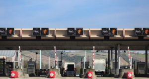 Pourquoi certains coûts de péages autoroutiers sont moins élevés en Tesla ?