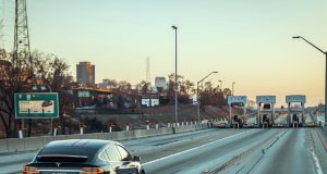 Comment les technologies modernes influencent l’évolution du code de la route ?
